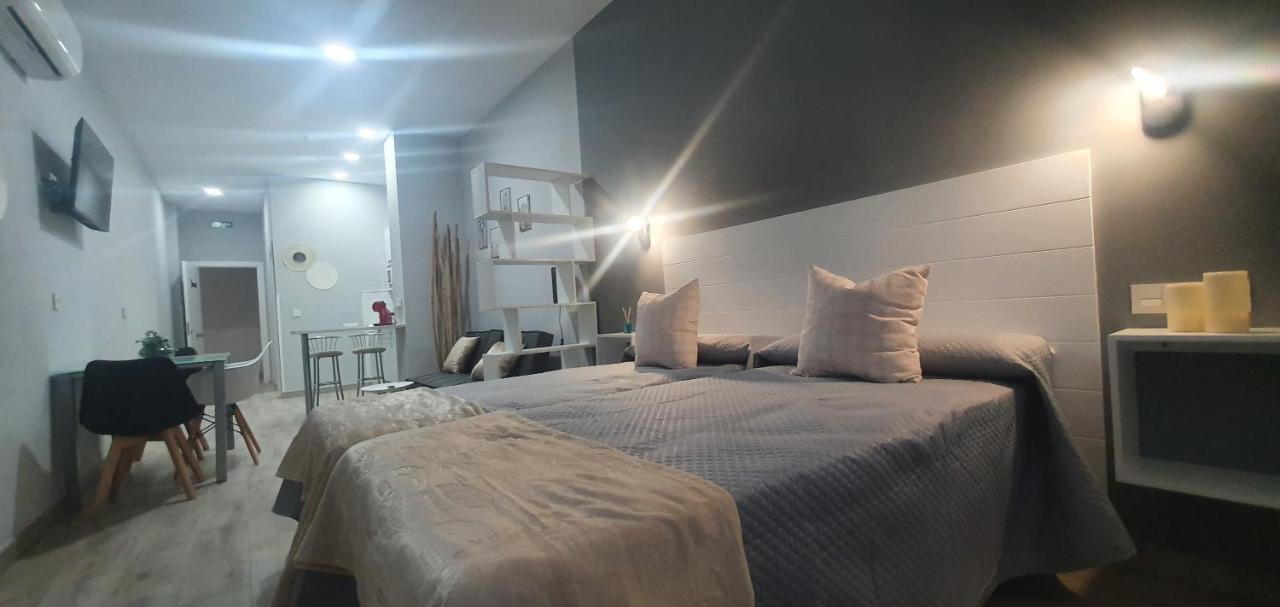 Apartamentos Las Trece Llaves Jacuzzi Bajo Reserva Merida Exterior photo