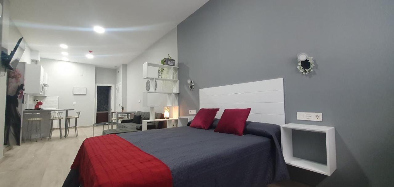 Apartamentos Las Trece Llaves Jacuzzi Bajo Reserva Merida Exterior photo